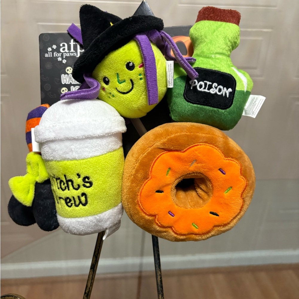 AFP  Beautiful Halloween Set Of 5 Pcs Dog Toy Squeaker  “Adorable “.